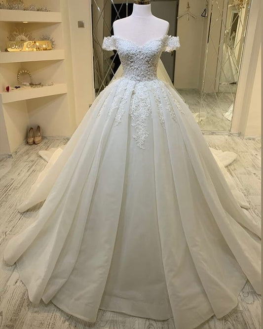 Elegant Sweetheart Neckline Off-the-Shoulder Ruffled A-Line Bridal Gown Featuring Lace Appliques