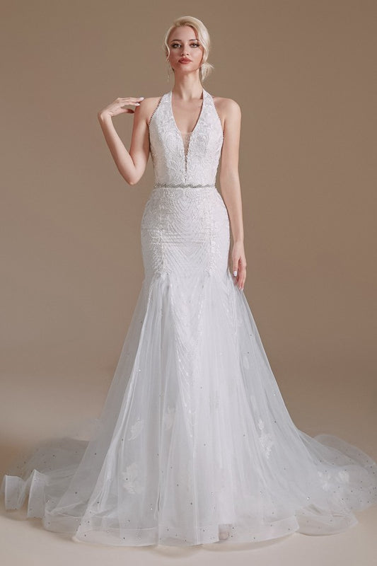 Stunning Mermaid Halter Floor-Length Tulle Wedding Dress Featuring Lace Appliques