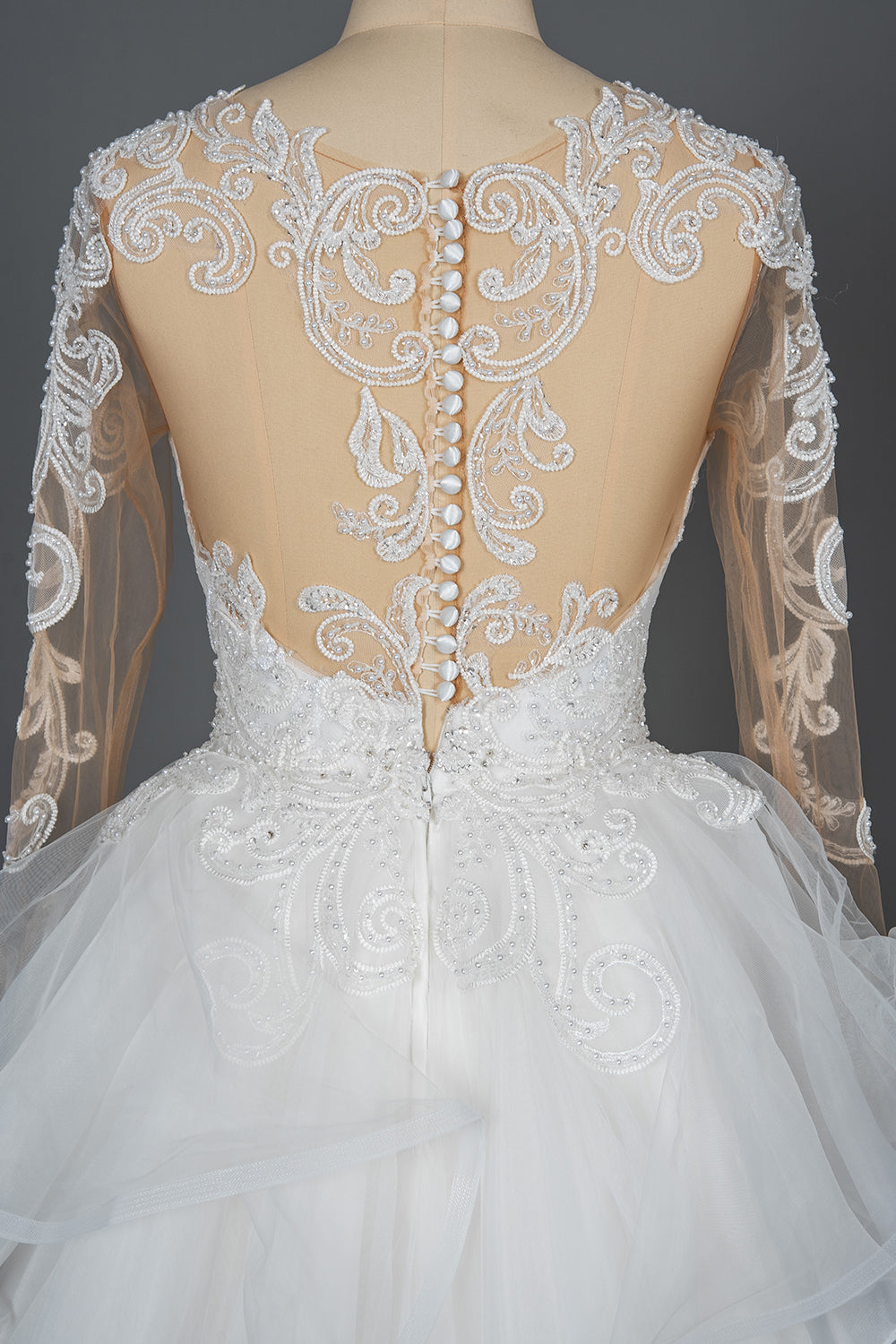 Elegant Long Sleeve Ruffled Ball Gown Wedding Dress Featuring Lace Appliques