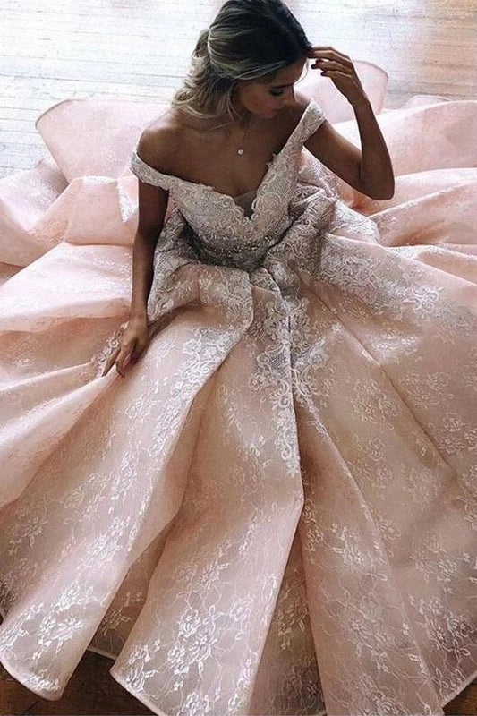 Elegant Sweetheart Wedding Dress with Off-the-Shoulder Ruffles and Appliques Lace