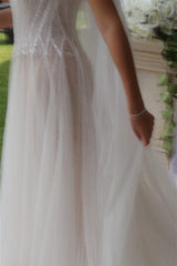 Sleeveless White A-Line Wedding Dress with Elegant Tulle, Spaghetti Straps, Sequins, and Lace