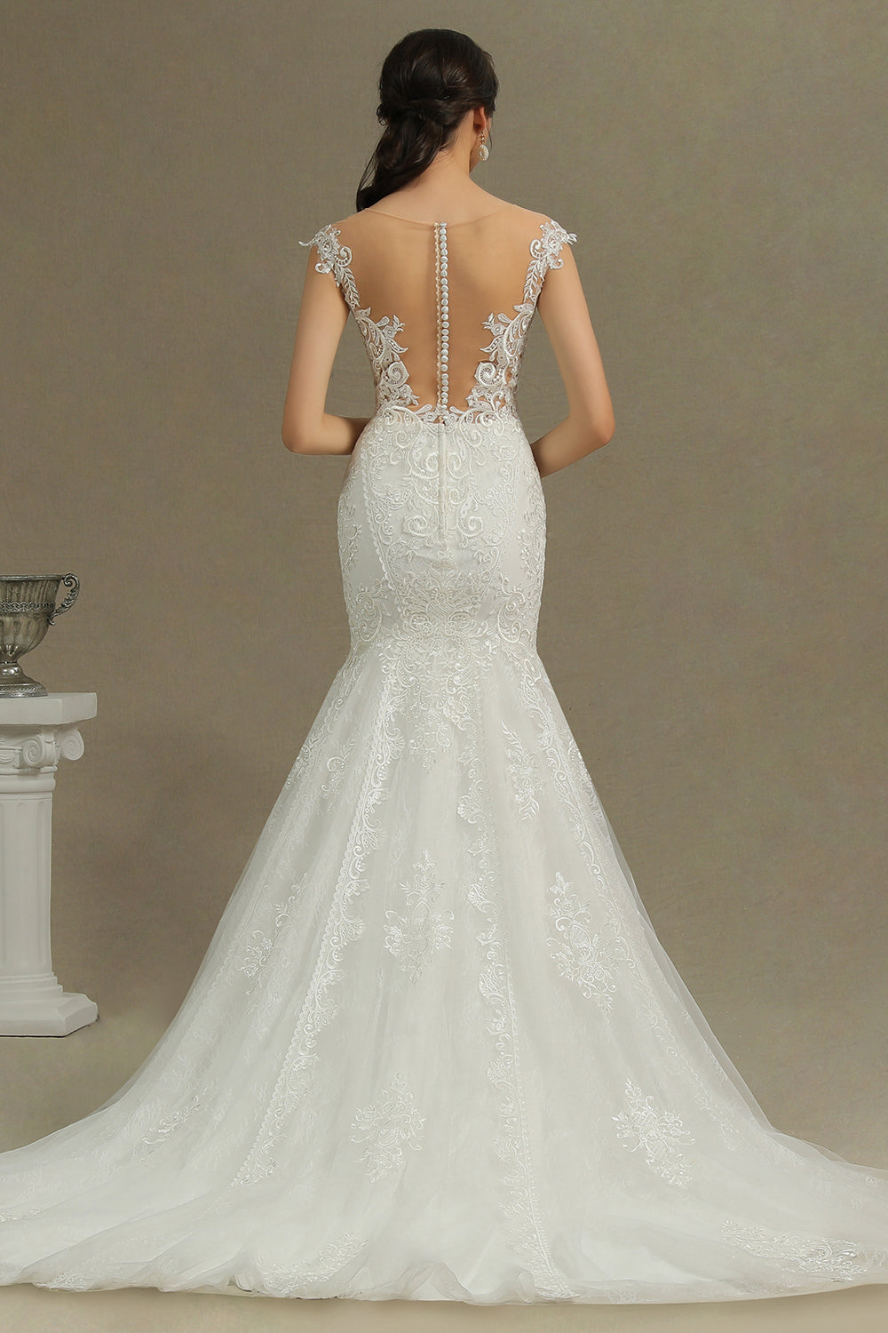 Elegant Sheer Mermaid Bridal Gown with Cap Sleeves and Tulle Appliques
