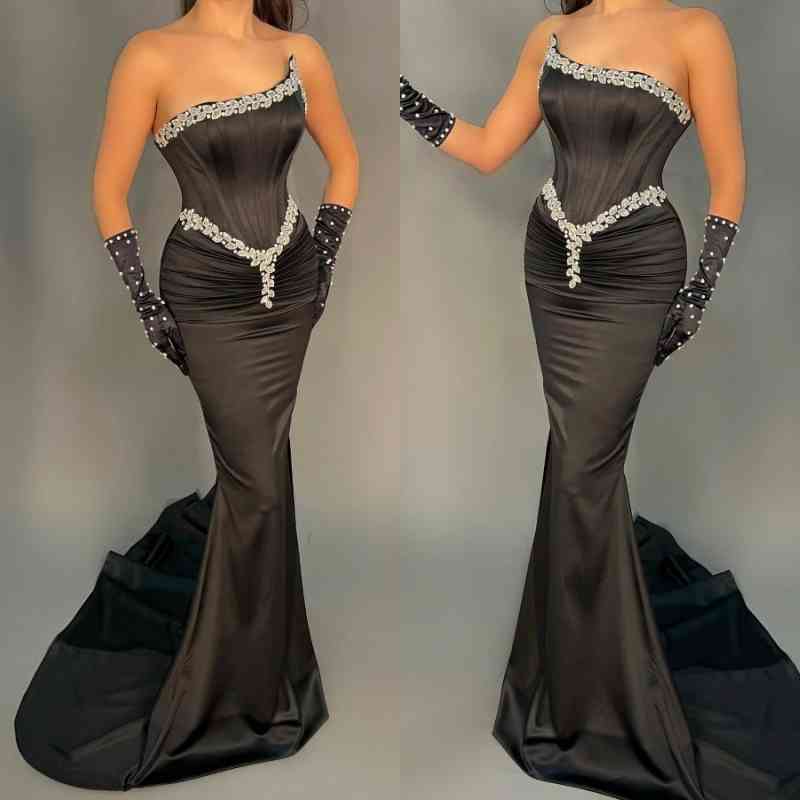Charming Strapless Black Mermaid prom Dress Long With Beads