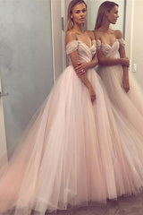 Stunning Off-the-Shoulder Tulle Prom Dress Sweetheart