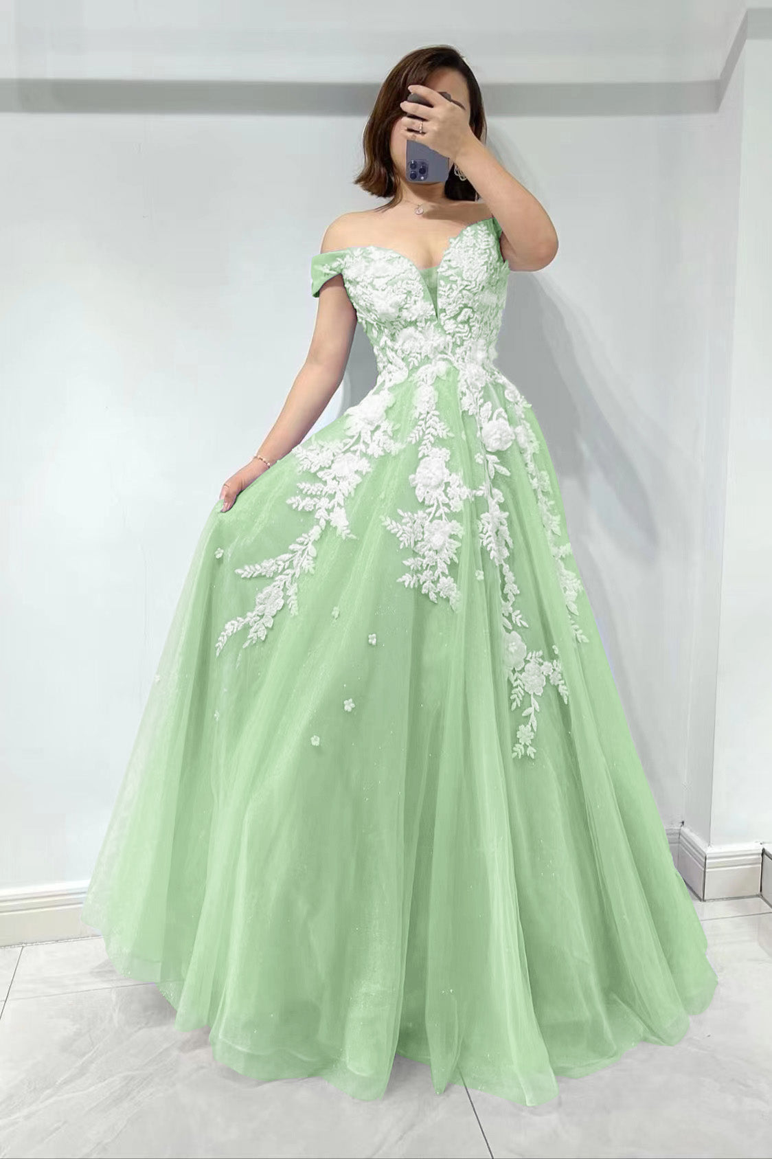 Amazing Lilac Sweetheart Off-the-Shoulder Tulle Evening Dress with Appliques
