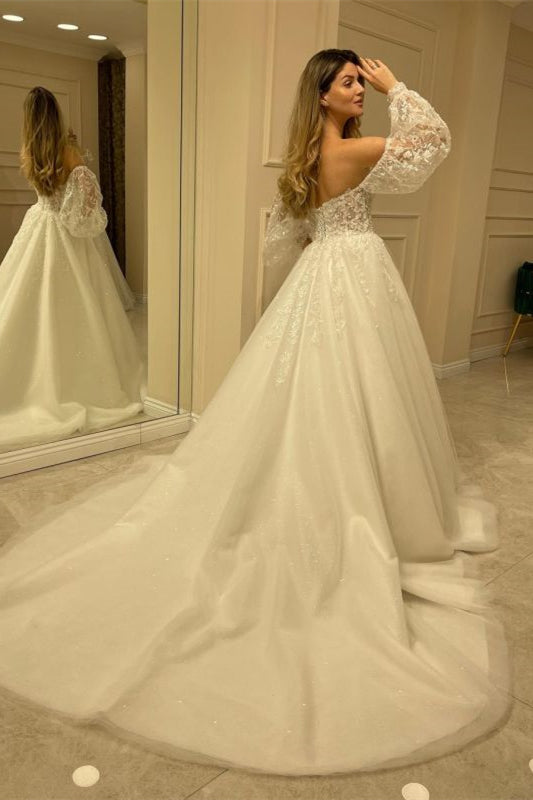 Bubble Sleeve Tulle Wedding Dress With Sweetheart Neckline and Lace