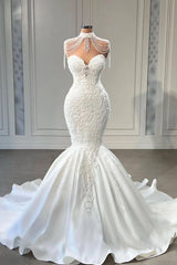 Long Pearl Wedding Dress in Elegant Mermaid Sweetheart Satin with Lace