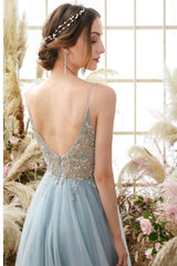 Gorgeous Dusty Blue V-Neck Spaghetti-Straps Prom Dresses Tulle Slit With Beadings