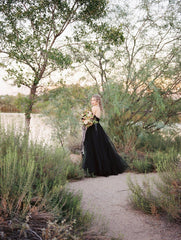 Elegant Black Sweetheart Open Back Bridal Gown with Long Lace Tulle