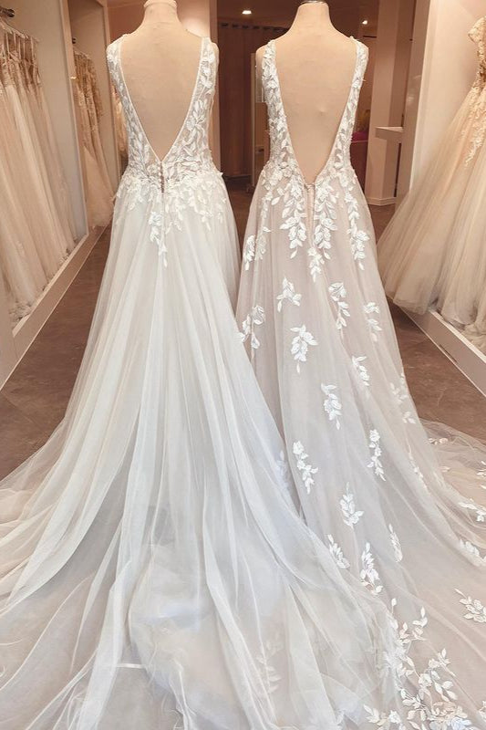 Open Back Vintage Sweetheart Wedding Dress with Ruffles and Lace Appliques in A-Line