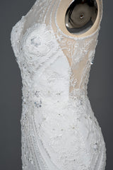 Elegant Mermaid Wedding Dress with Beaded Appliques and Scoop Jewel Neckline