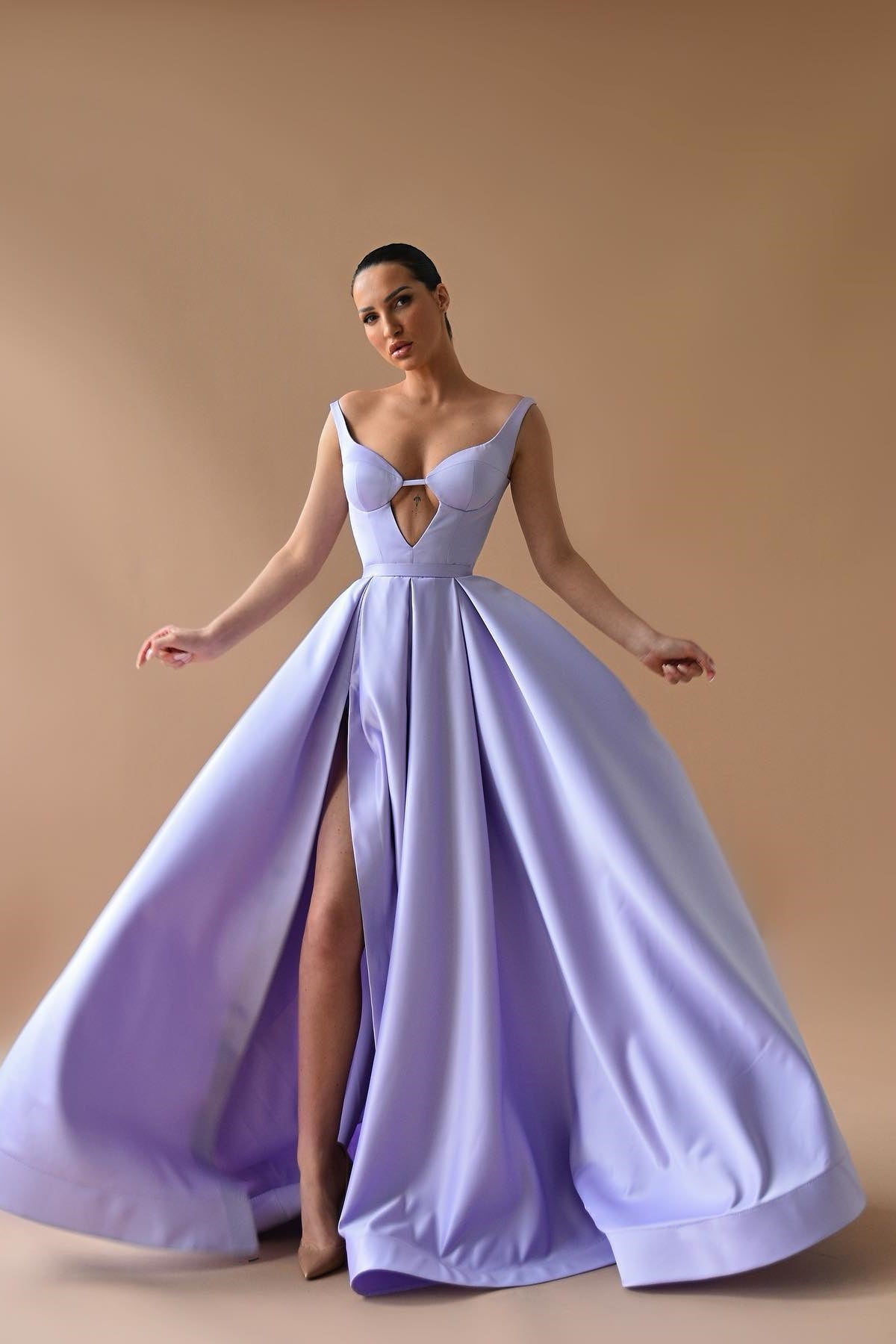 Stunning Lilac Straps Prom Dresses Split Long V-Neck Sleeveless