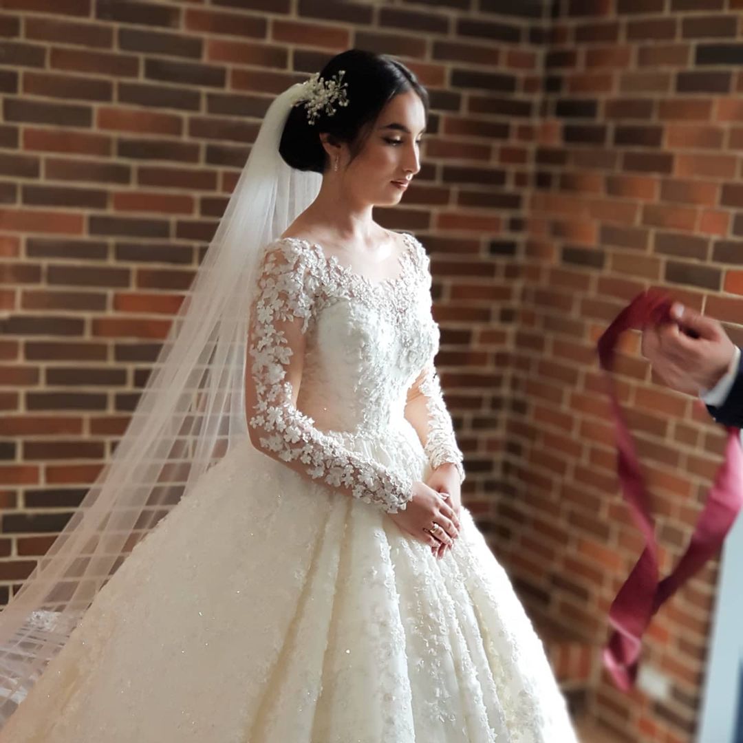 Elegant Princess Wedding Gown with Long Lace Sleeves