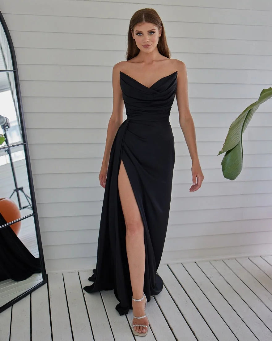 Chic Strapless Red Prom Dress Pleated Sleeveless Mermaid Dress