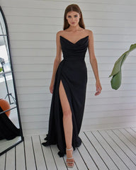 Chic Strapless Red Prom Dress Pleated Sleeveless Mermaid Dress
