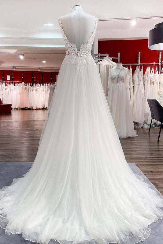 Elegant Sleeveless V-Neck A-line Wedding Gown in Tulle with Lace Ruffles