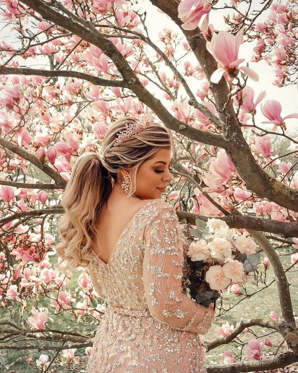Elegant V-neck Mermaid Wedding Gown with Long Sleeves and Slit