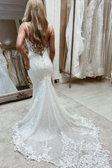 Contemporary Sleeveless Mermaid Bateau Tulle Bridal Gown Featuring Appliques