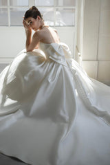 Elegant White Satin Long Pleated Strapless Wedding Gown with Bow