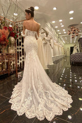 Elegant Off-the-shoulder Mermaid Bridal Gown in Tulle Lace
