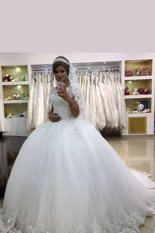 Elegant White Lace Ball Gown Wedding Dress Without Sleeves