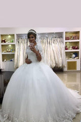 Elegant White Lace Ball Gown Wedding Dress Without Sleeves