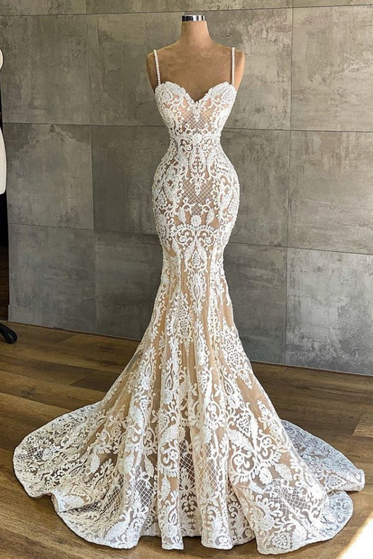 Elegant Sweetheart Mermaid Wedding Gown with Spaghetti Straps and Lace Appliques