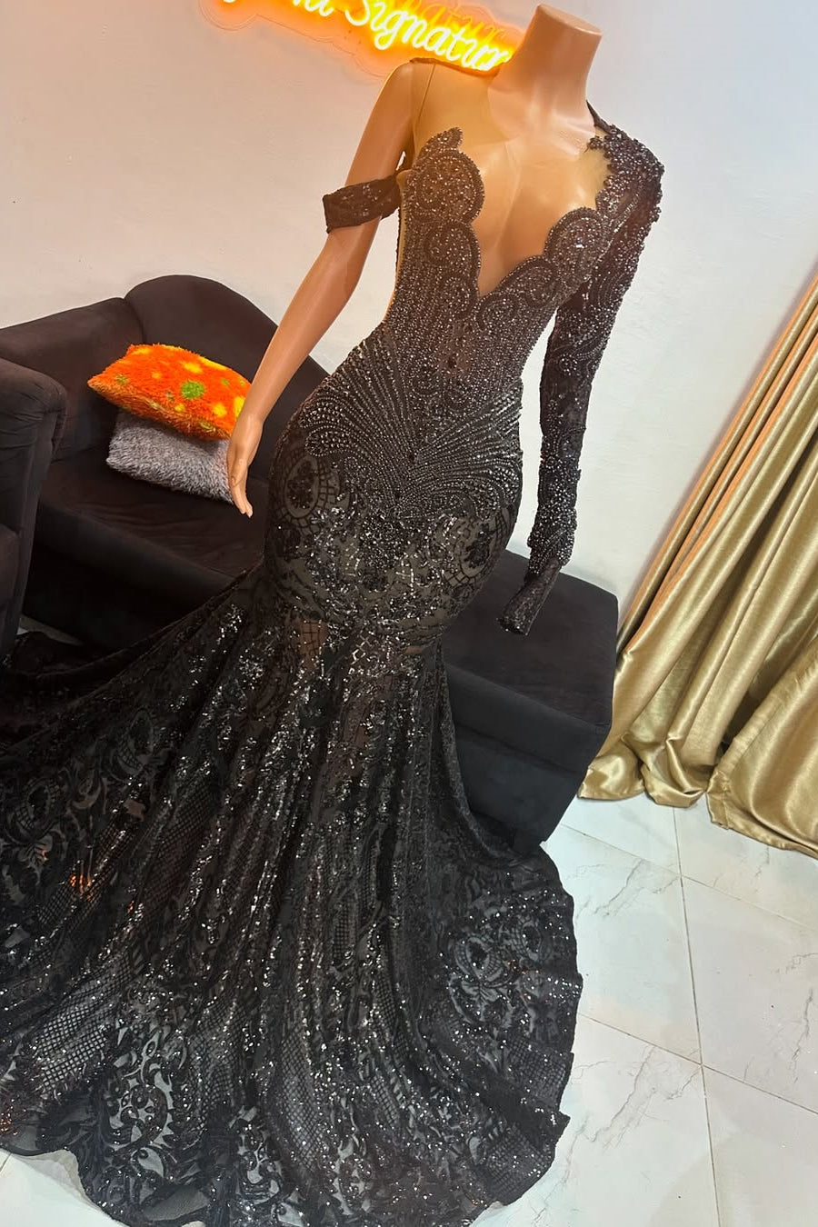 Modern Black One Shoulder Long Sleeve Prom Dress Mermaid Sequins With Beadings