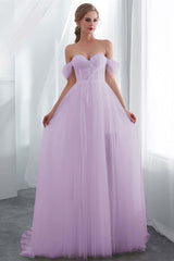 Elegant Long Tulle Wedding Dress with Off-the-Shoulder Design