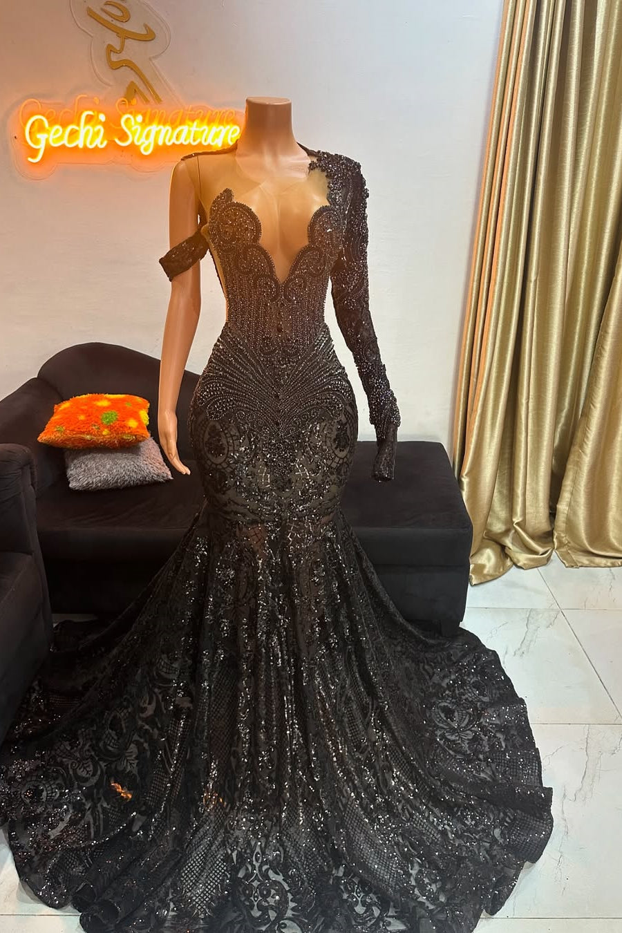 Modern Black One Shoulder Long Sleeve Prom Dress Mermaid Sequins With Beadings