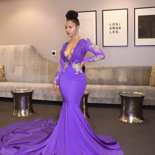 Long Sleevess V-Neck Mermaid Prom Dress With Lace Appliques