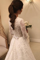 Elegant A-line Lace Wedding Dress with Long Sleeves and Appliques