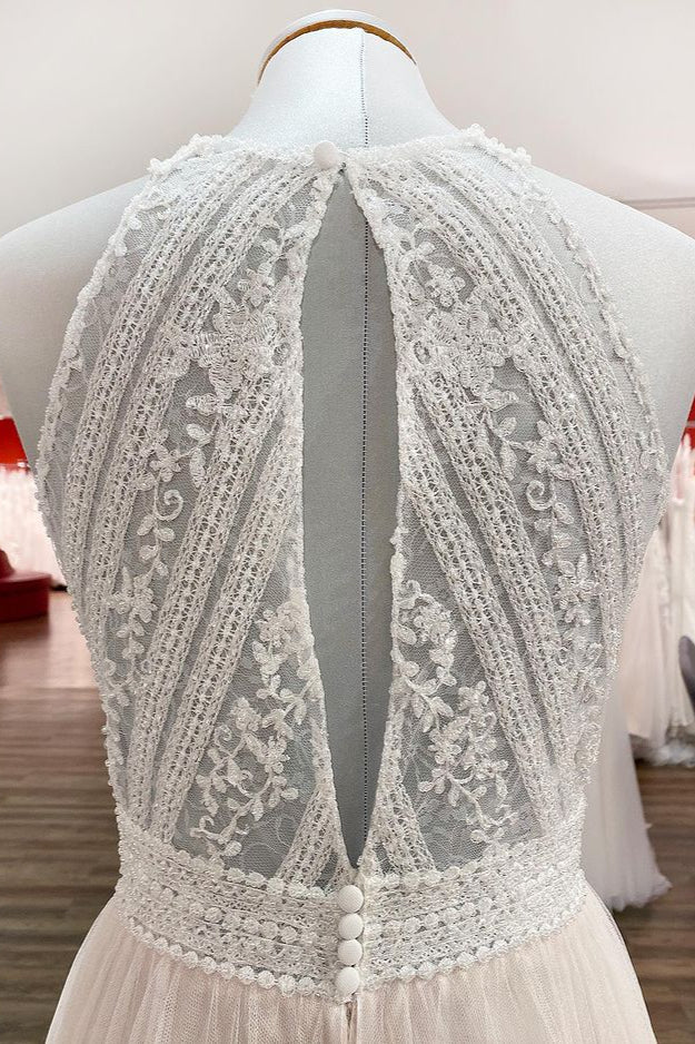 Elegant Backless A-line Wedding Gown with Tulle Lace and Halter Neckline