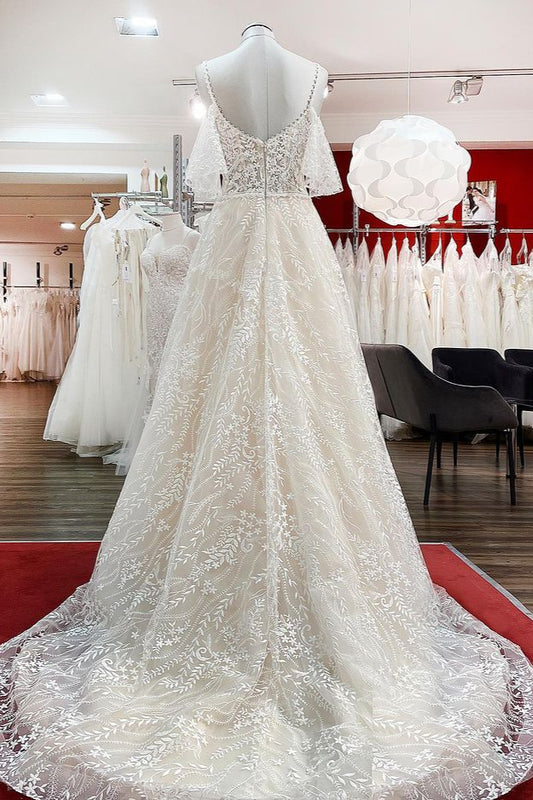 Elegant Sweetheart Tulle Wedding Dress with Long A-line Sleeves and Lace Appliques