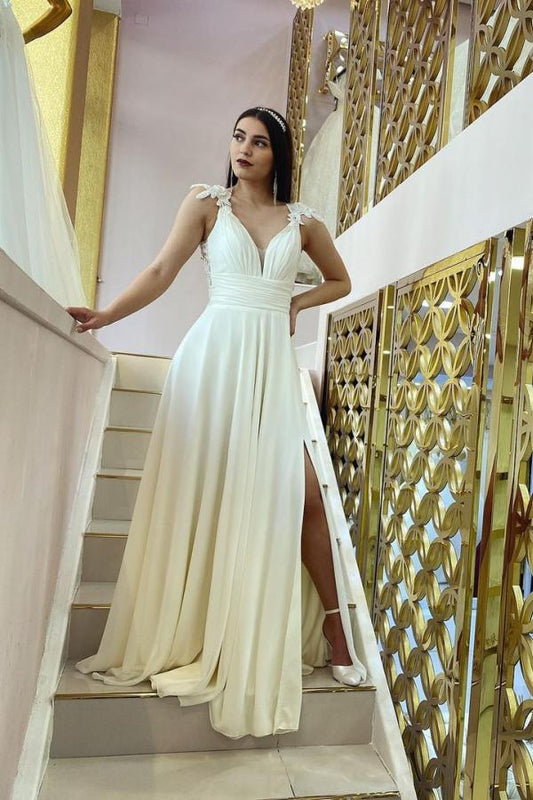 Chiffon Vintage Wedding Dress with V-neck and A-line Lace Split