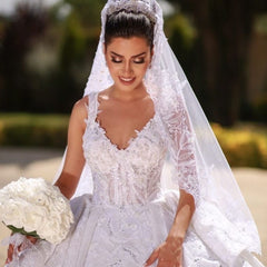 Elegant Off-the-Shoulder Lace Ball Gown Wedding Dress