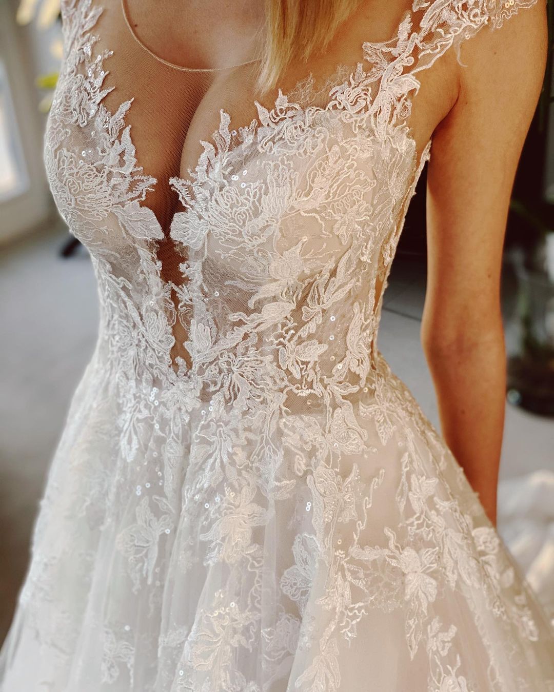 Stunning Backless Lace Bateau Wedding Dress with Appliques and Church Train
