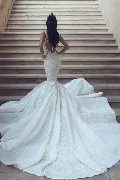V-Neck Mermaid Wedding Gown Without Sleeves Featuring Lace Appliques