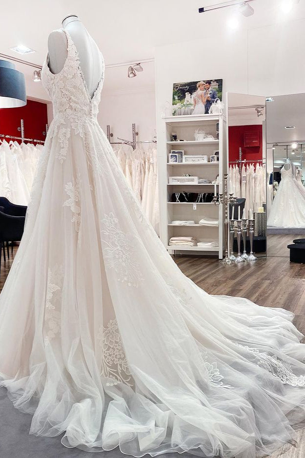 Elegant A-line Wedding Dress with V-Neck and Open Back in Long Tulle Lace