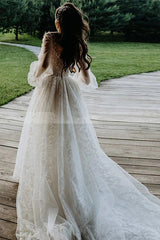Elegant Long-Sleeve Lace A-Line Gown in Tulle
