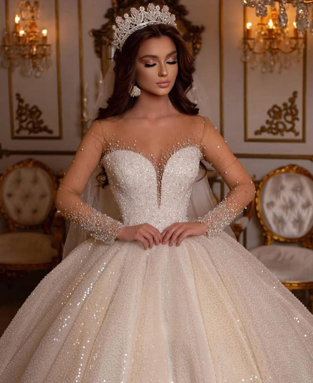 Elegant Sweetheart Long Sleeve Ball Gown Wedding Dress