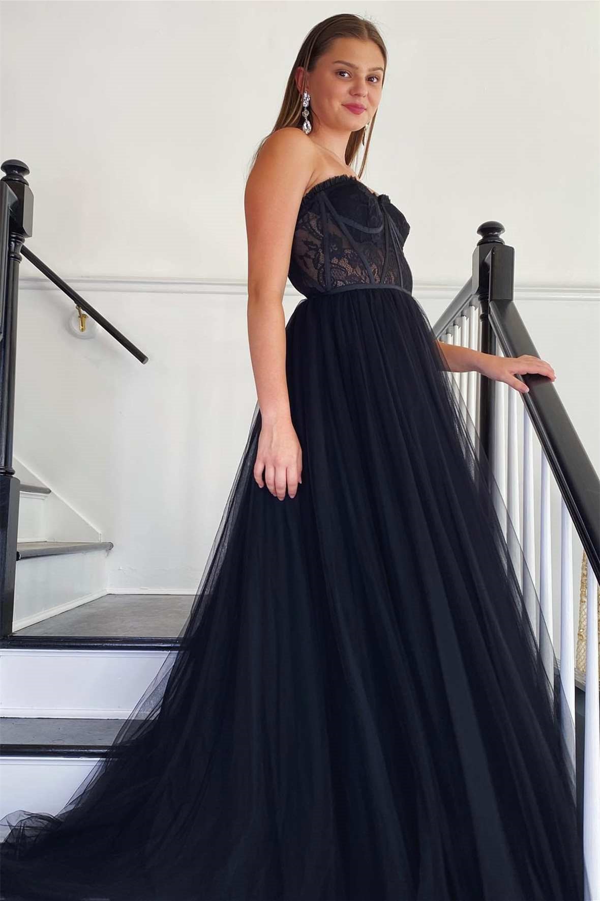 Modern Strapless A-Line Prom Dress Tulle Lace Zipper Back