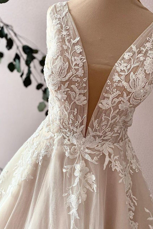 Sweetheart A-Line Wedding Dress with Wide Straps and Tulle Appliques Lace