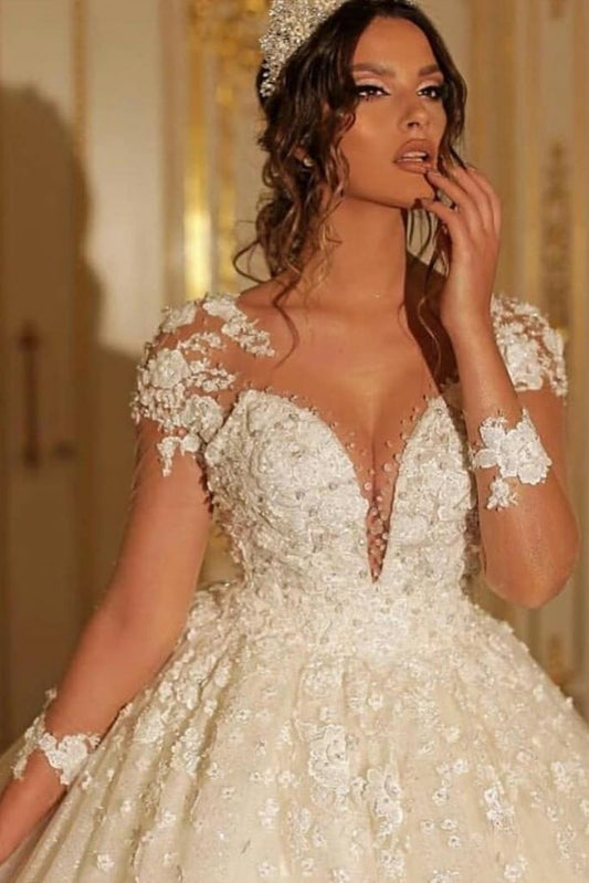 Sweetheart Wedding Dress with Romantic Long Sleeves and Floor-length Tulle Lace Appliques