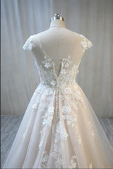 A-Line Vintage Backless Bateau Wedding Dress with Tulle Appliques and Lace