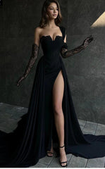 Black Long Sleeve Prom Dress V-Neck with Lace Appliques