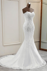 Long Mermaid Strapless Lace Wedding Dress with Elegant Appliques and Beadings