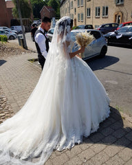 Long Off the Shoulder Vintage Princess Wedding Dresses With Lace