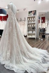 Elegant V-Neck A-Line Wedding Gown with Long Ruffles and Open Back in Tulle Lace