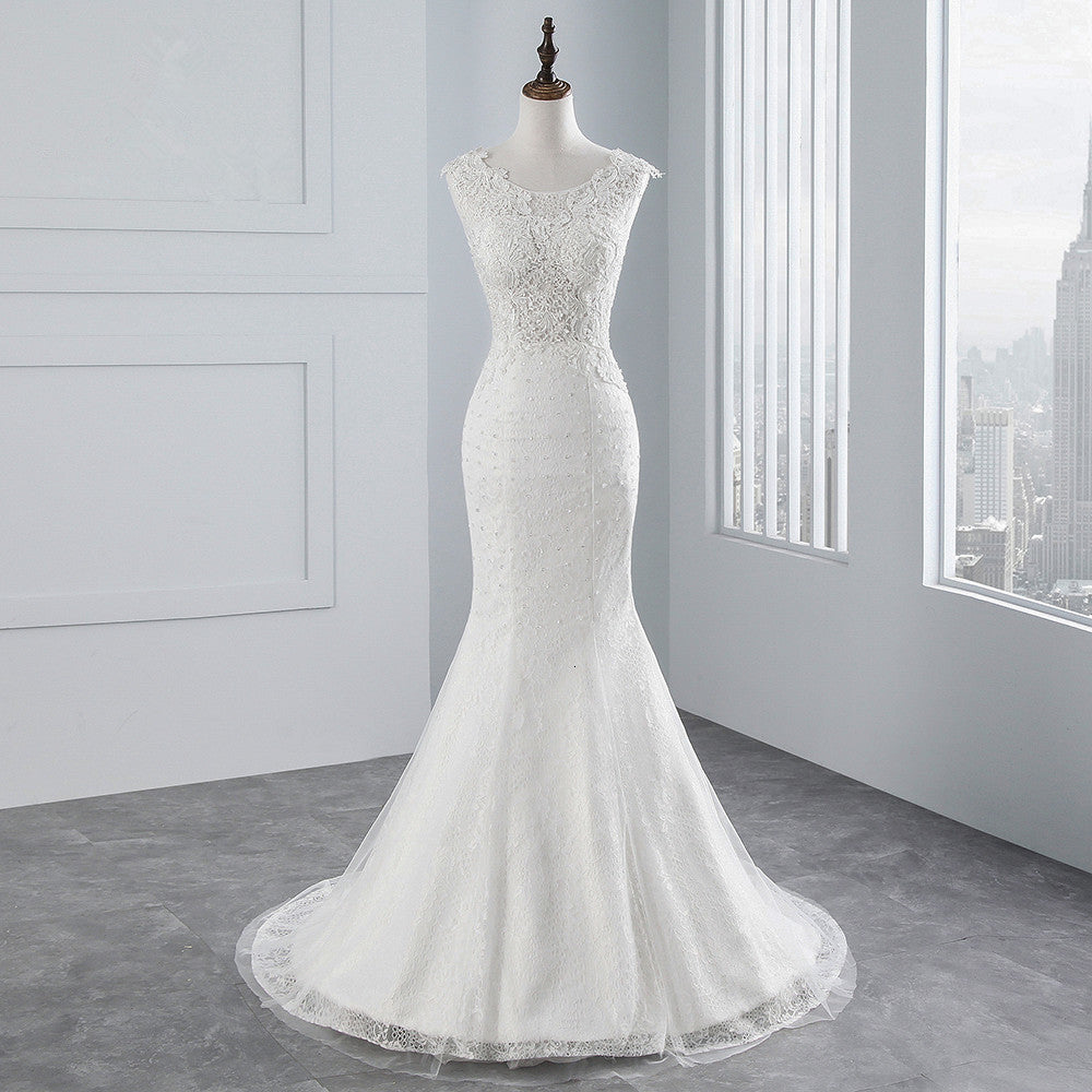 Elegant Sleeveless Long Mermaid Jewel Wedding Dress in Luxury Tulle with Appliques Lace